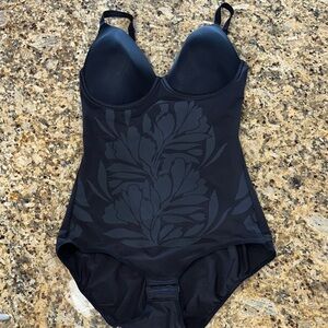 Maidenform Black Shape wear Bodysuit